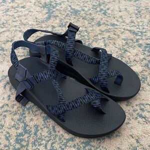 Chaco Men’s Navy and Black Adjustable Strap Adventure Sandals Size 14